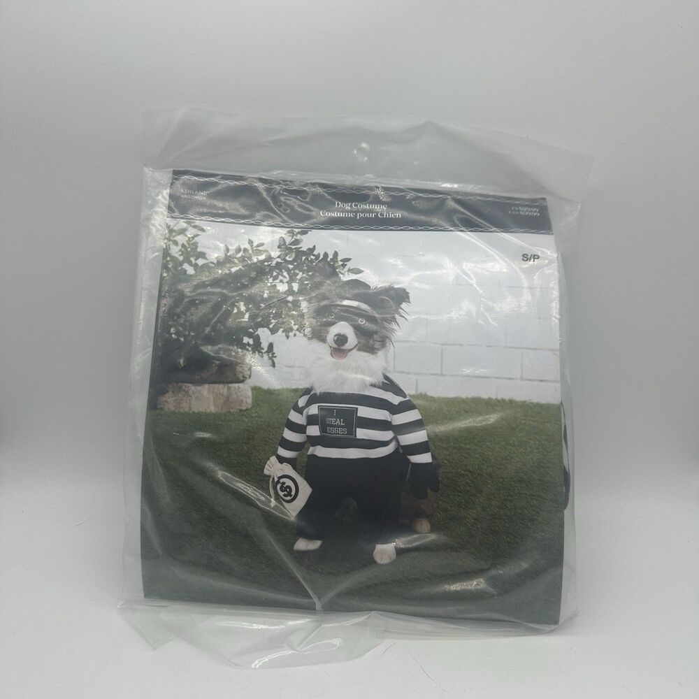 NWT Robber Pup Pet Costume Ashland Halloween, Size Small